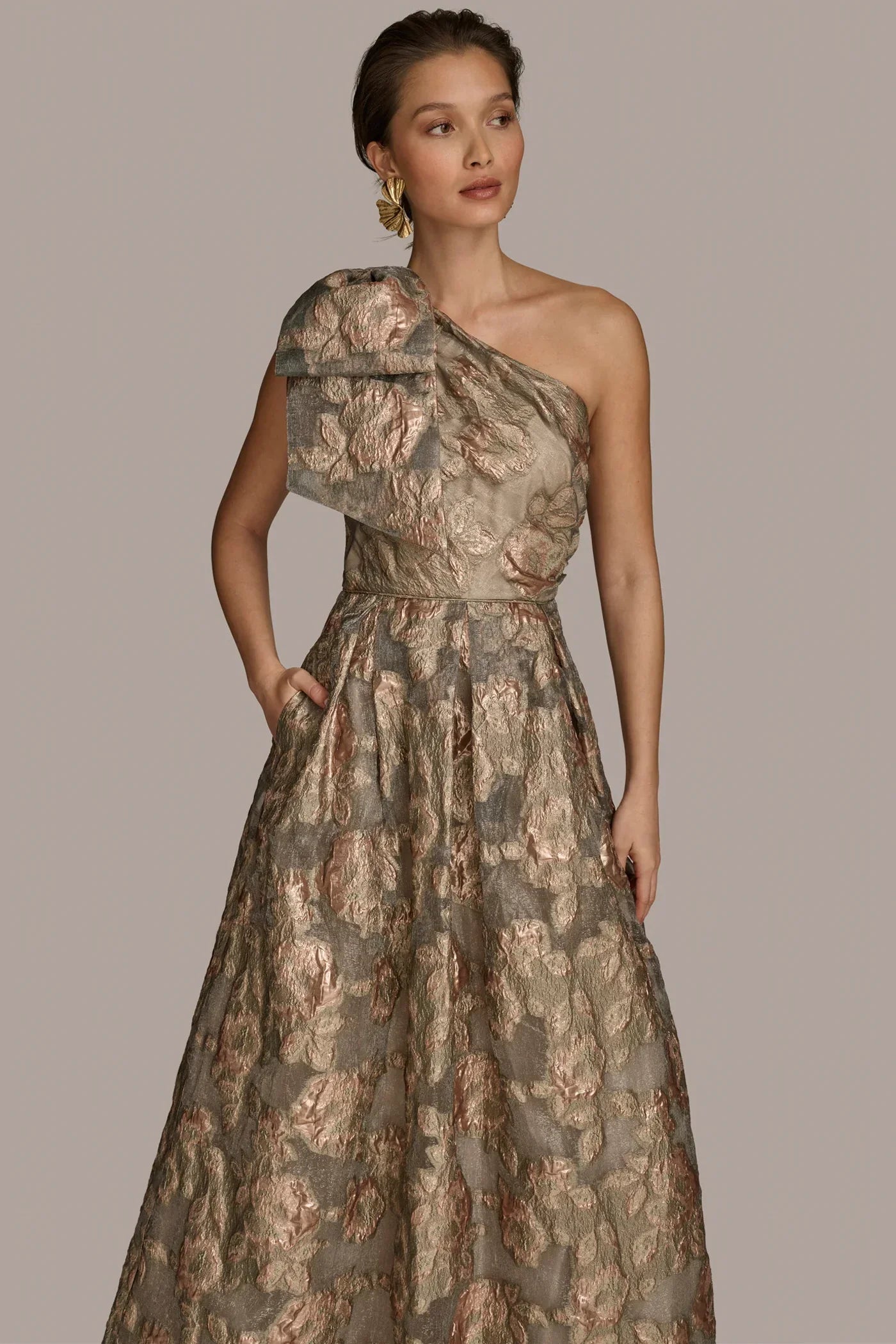 One Shoulder Bow Jacquard Ball Gown