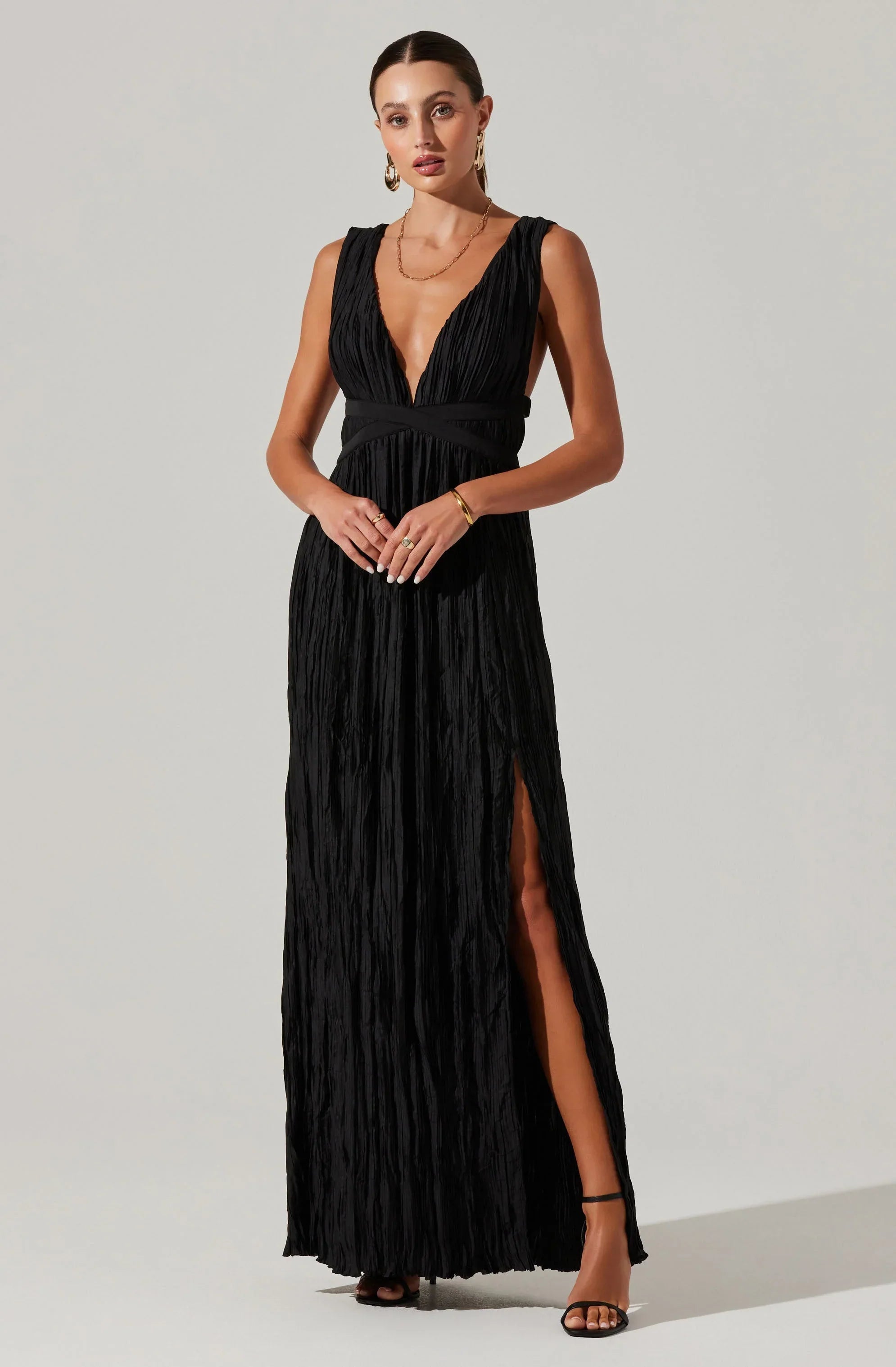 Tesni Pleated Maxi Dress