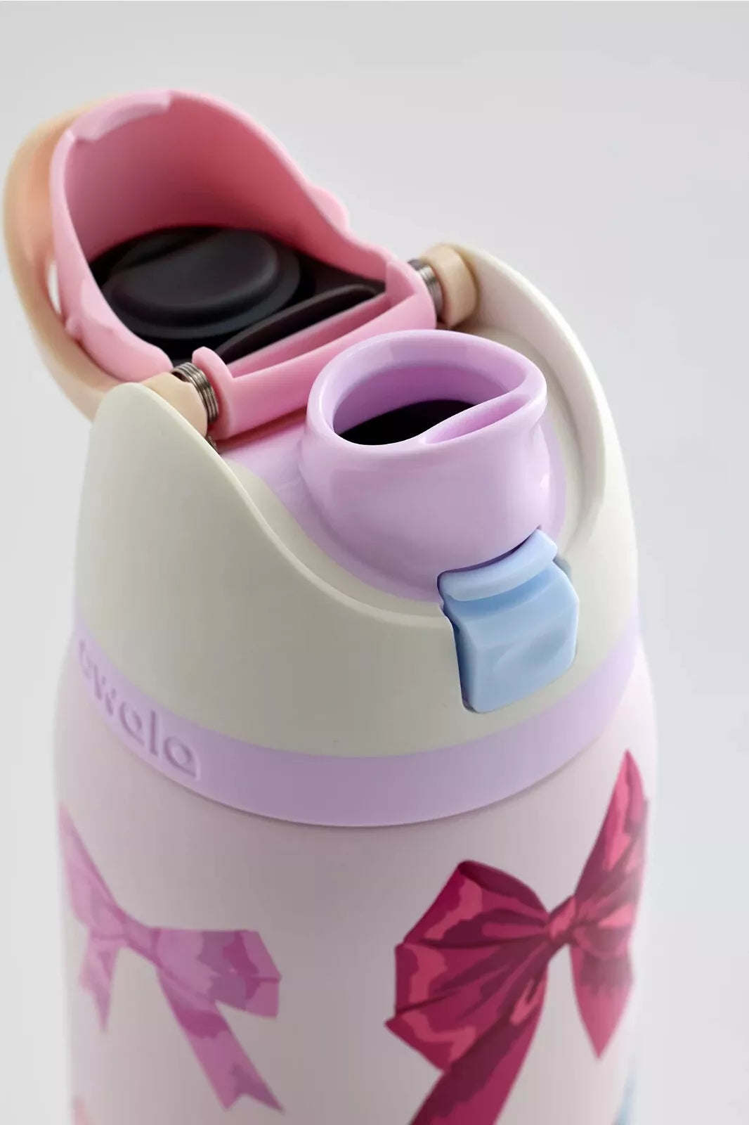 Owala UO Exclusive FreeSip 32 oz Water Bottle