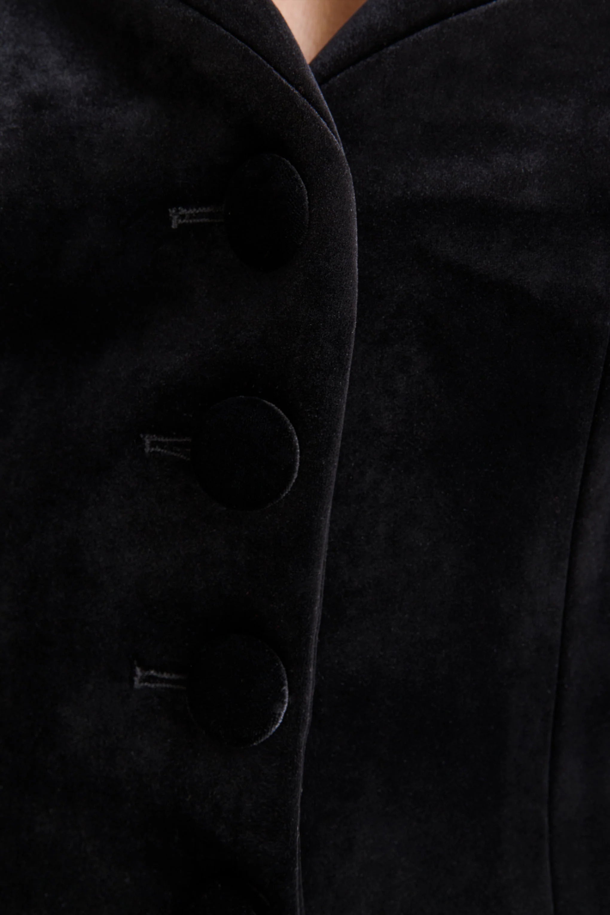 Friya | Black Velvet Sweetheart-Neck Tailored Mini Dress